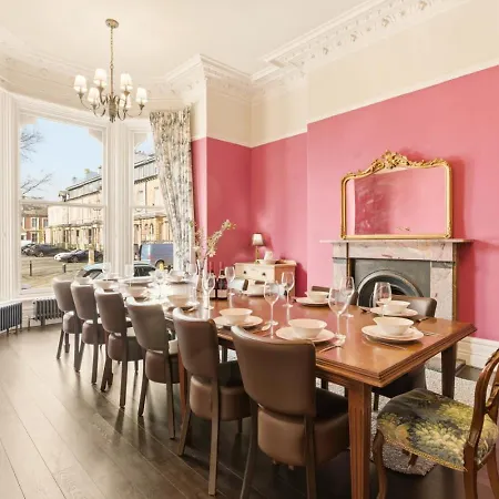 8 Portland Square - North East Escapes * Carlisle (Cumbria)