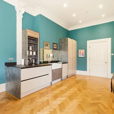 8 Portland Square - North East Escapes