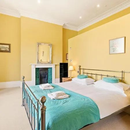 8 Portland Square - North East Escapes