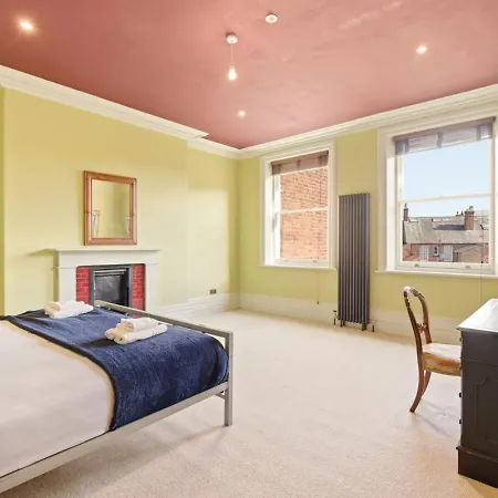 8 Portland Square - North East Escapes *