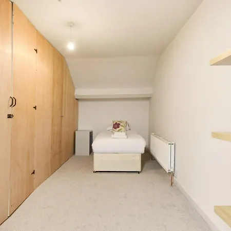 8 Portland Square - North East Escapes * Carlisle (Cumbria)