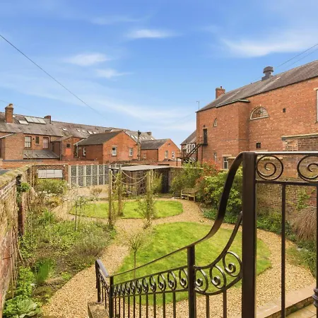 8 Portland Square - North East Escapes *